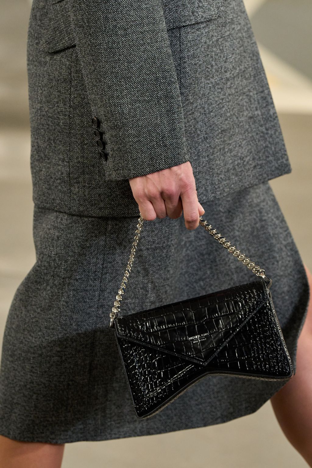 Fashion Week New York Fall/Winter 2024 look 5 de la collection Michael Kors Collection womenswear accessories