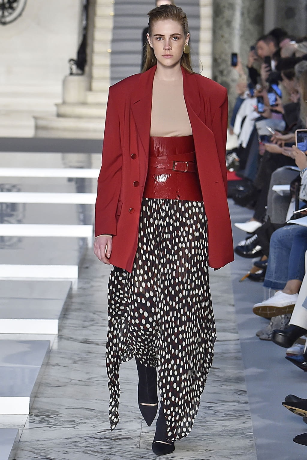 Fashion Week Paris Fall/Winter 2019 look 5 from the Kristina Fidelskaya collection 女装