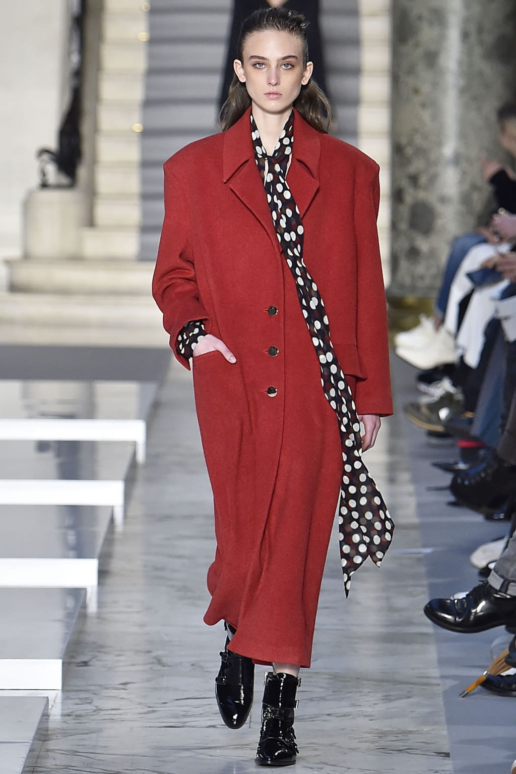 Fashion Week Paris Fall/Winter 2019 look 8 from the Kristina Fidelskaya collection 女装