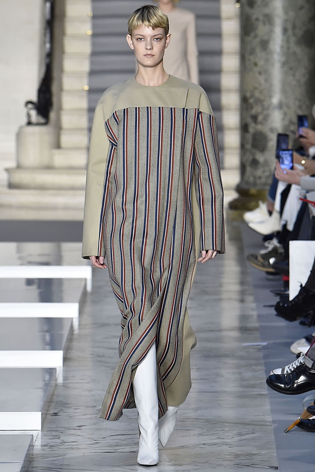 Fashion Week Paris Fall/Winter 2019 look 15 de la collection Kristina Fidelskaya womenswear