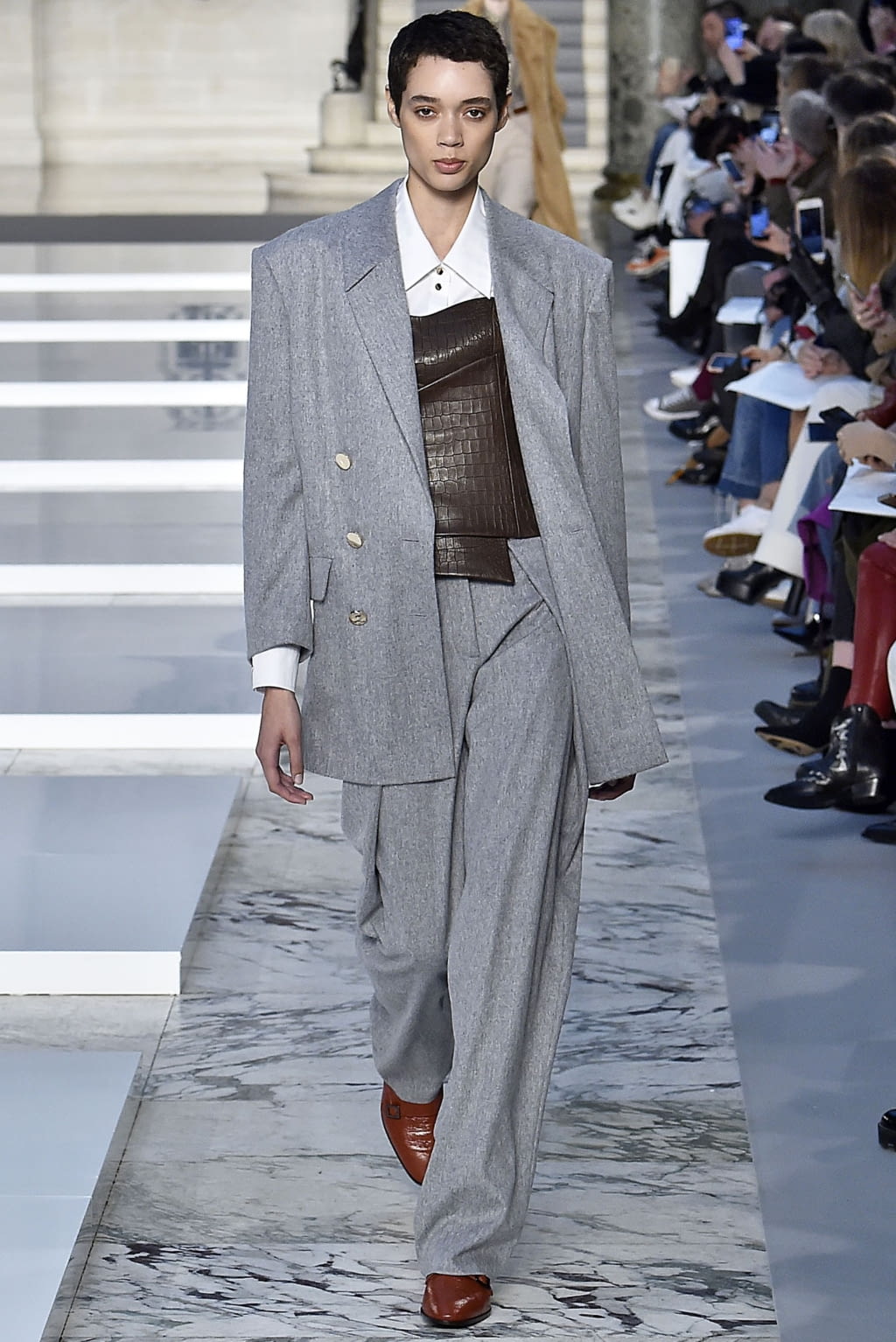 Fashion Week Paris Fall/Winter 2019 look 20 from the Kristina Fidelskaya collection 女装