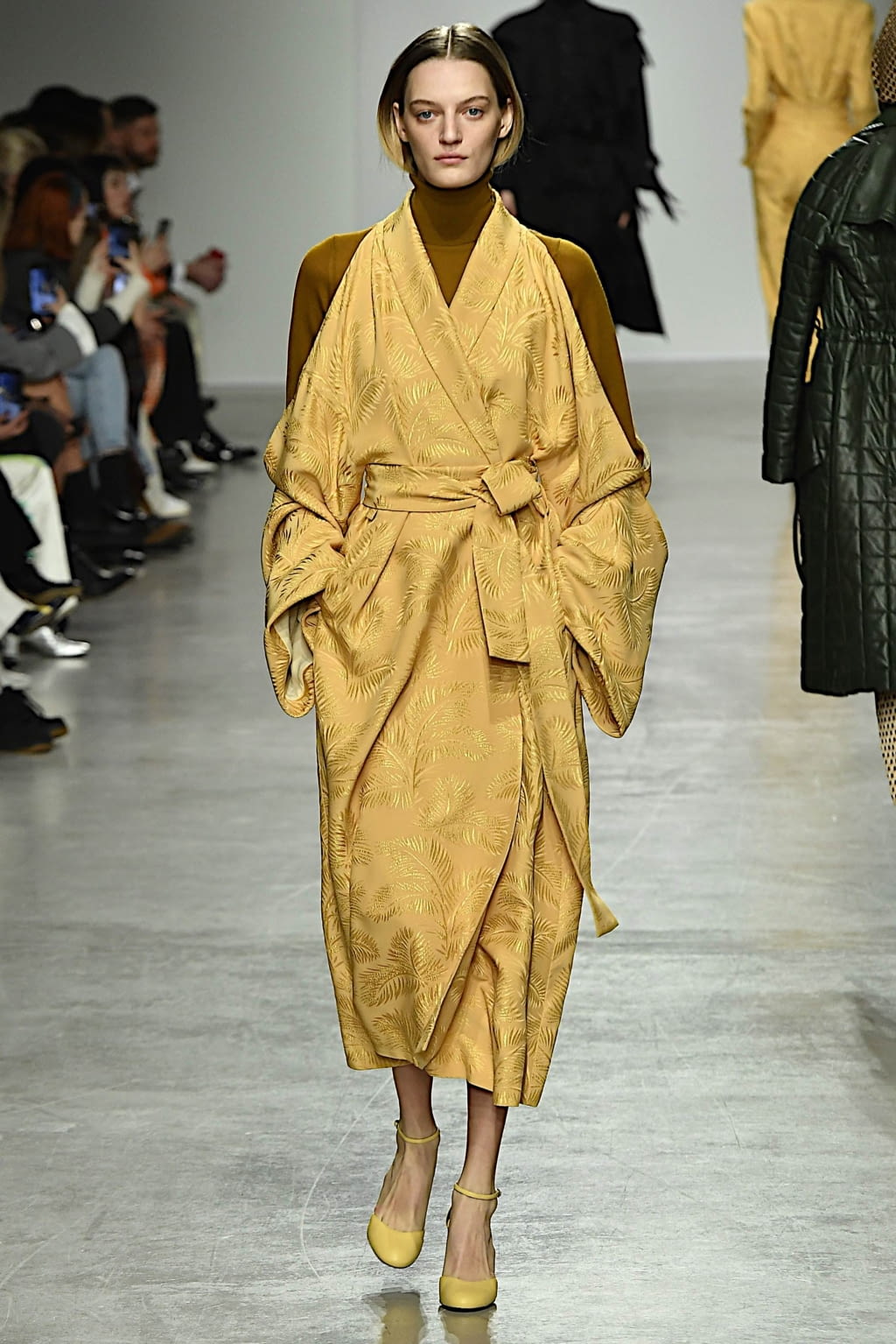 Fashion Week Paris Fall/Winter 2020 look 22 from the Kristina Fidelskaya collection 女装