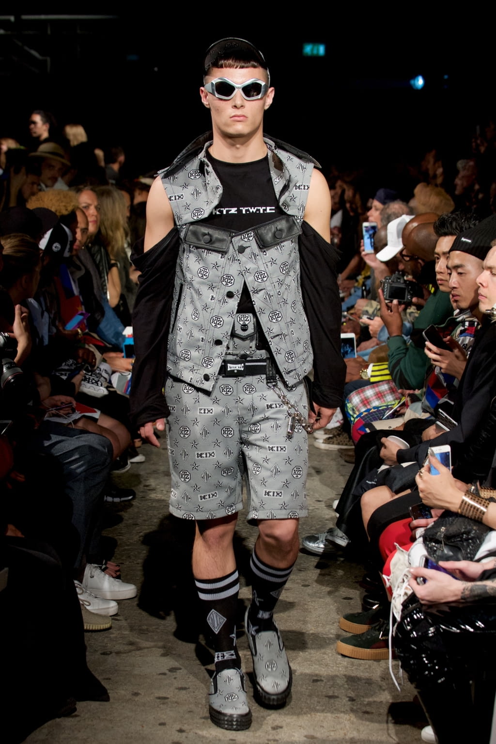 Fashion Week London Spring/Summer 2017 look 12 from the KTZ collection menswear