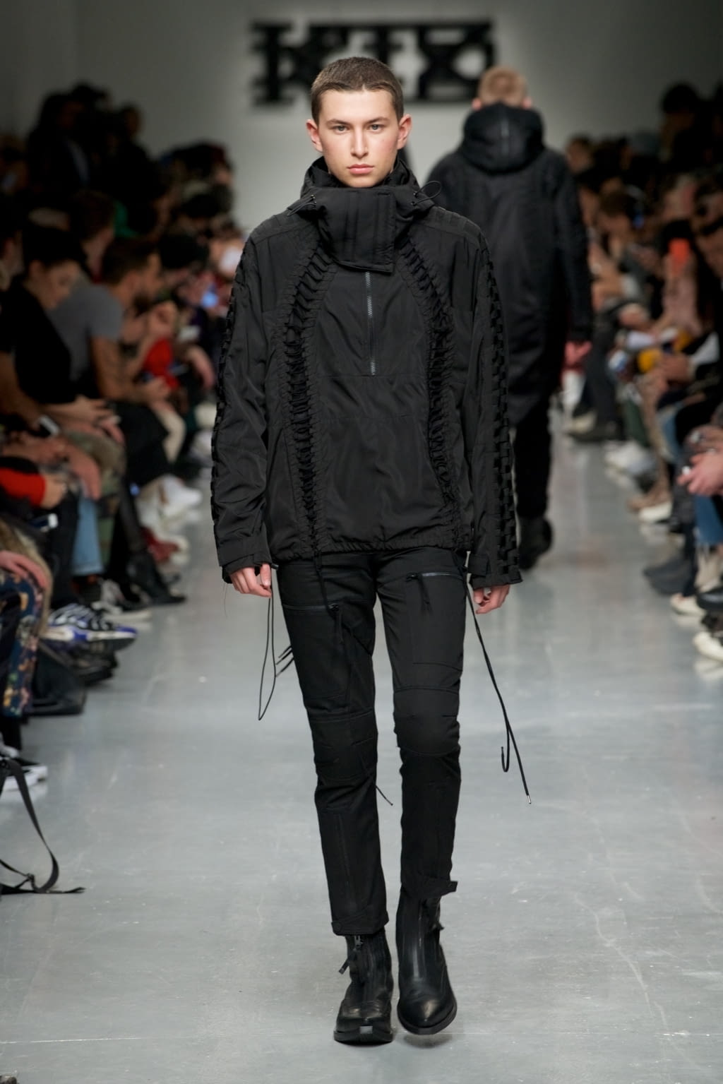 Fashion Week London Fall/Winter 2017 look 17 from the KTZ collection menswear