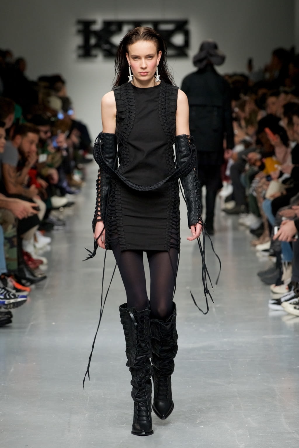 Fashion Week London Fall/Winter 2017 look 22 from the KTZ collection menswear