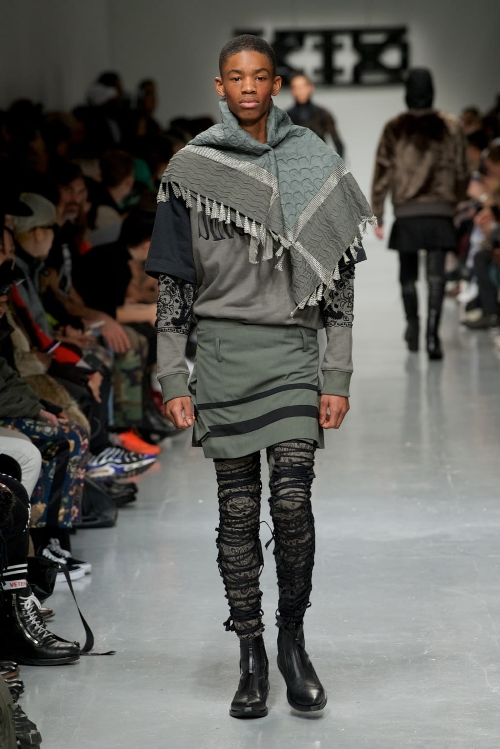 Fashion Week London Fall/Winter 2017 look 28 from the KTZ collection 男装
