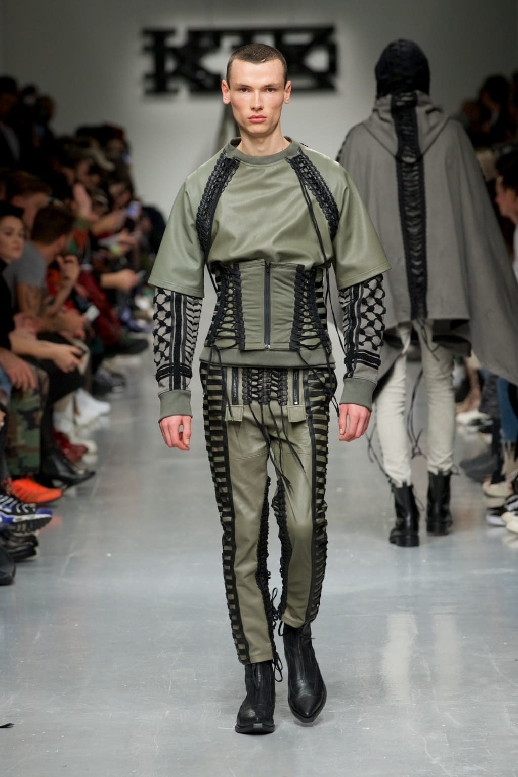 Fashion Week London Fall/Winter 2017 look 34 from the KTZ collection menswear