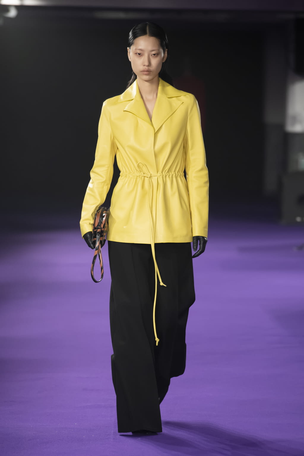 Fashion Week Paris Fall/Winter 2019 look 22 from the KWAIDAN EDITIONS collection 女装