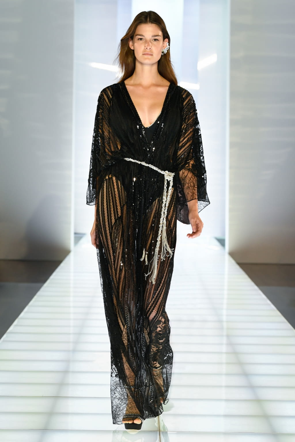 Fashion Week Paris Fall/Winter 2019 look 30 from the Azzaro collection couture