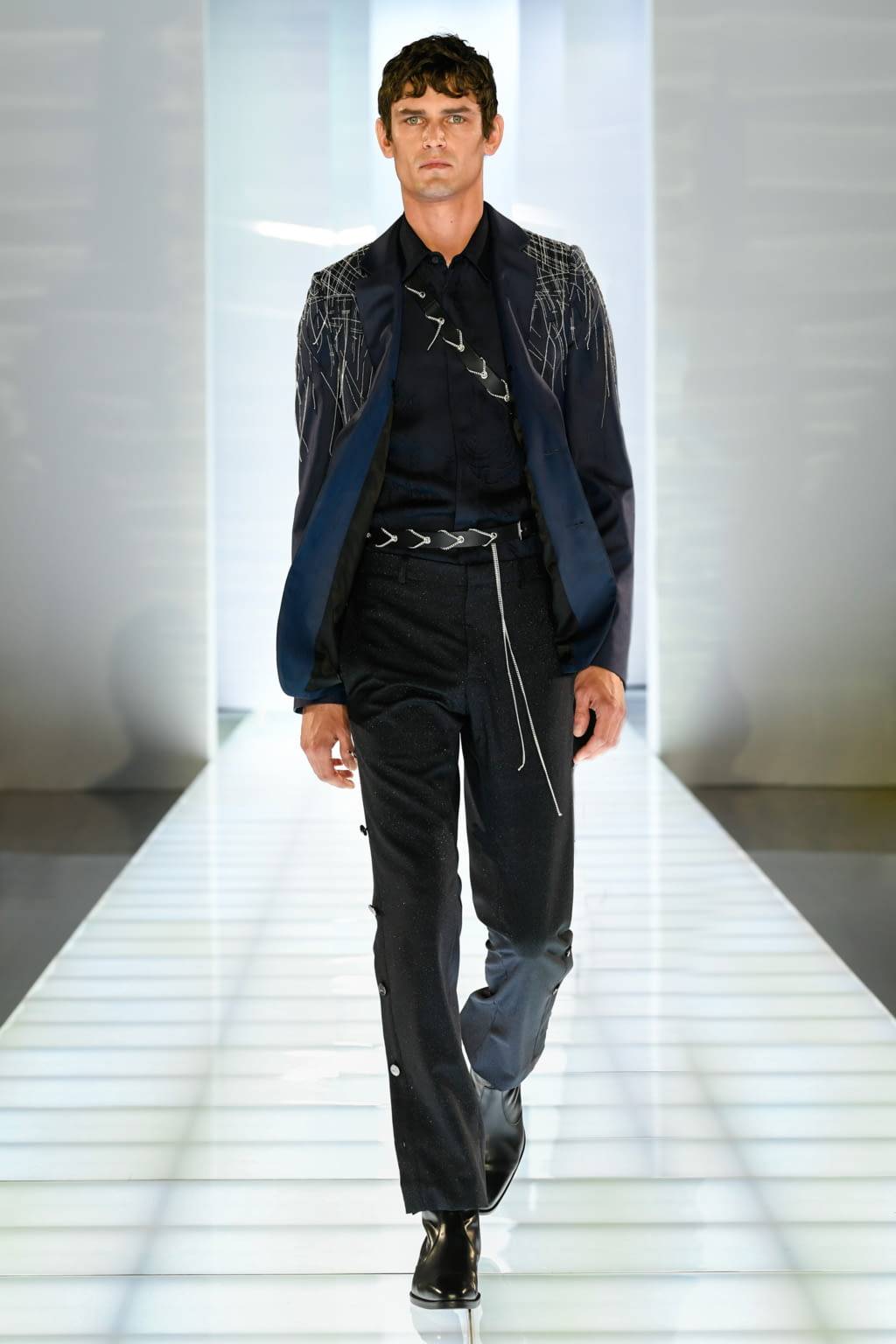 Fashion Week Paris Fall/Winter 2019 look 37 from the Azzaro collection 高级定制