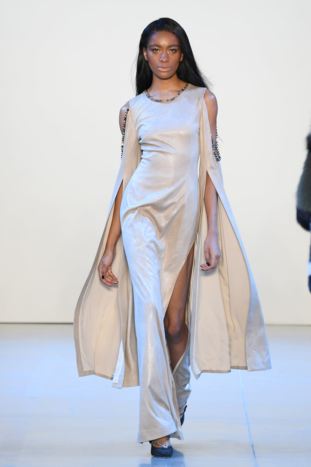 Fashion Week New York Fall/Winter 2020 look 36 from the Vivienne Hu collection womenswear