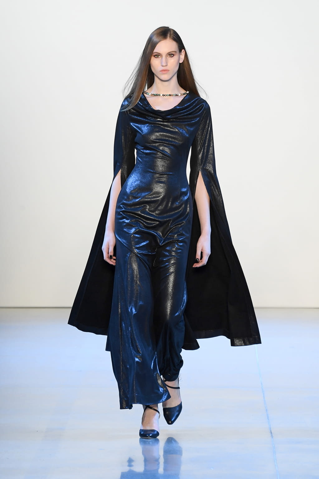 Fashion Week New York Fall/Winter 2020 look 37 from the Vivienne Hu collection womenswear