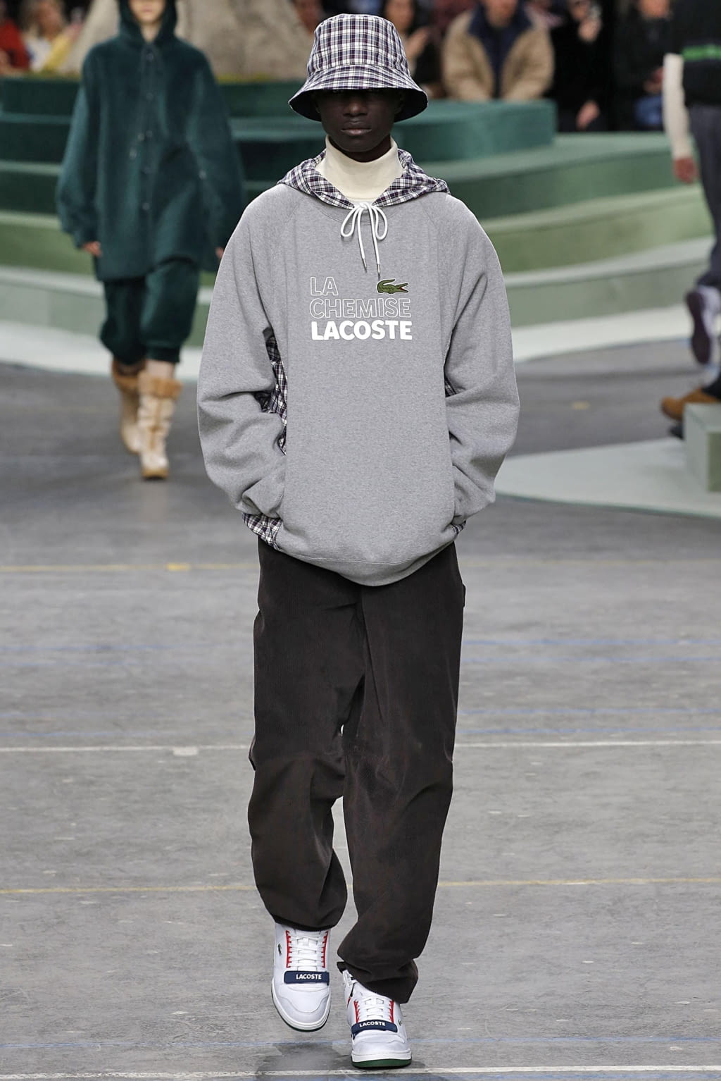 Fashion Week Paris Fall/Winter 2018 look 29 from the Lacoste collection menswear