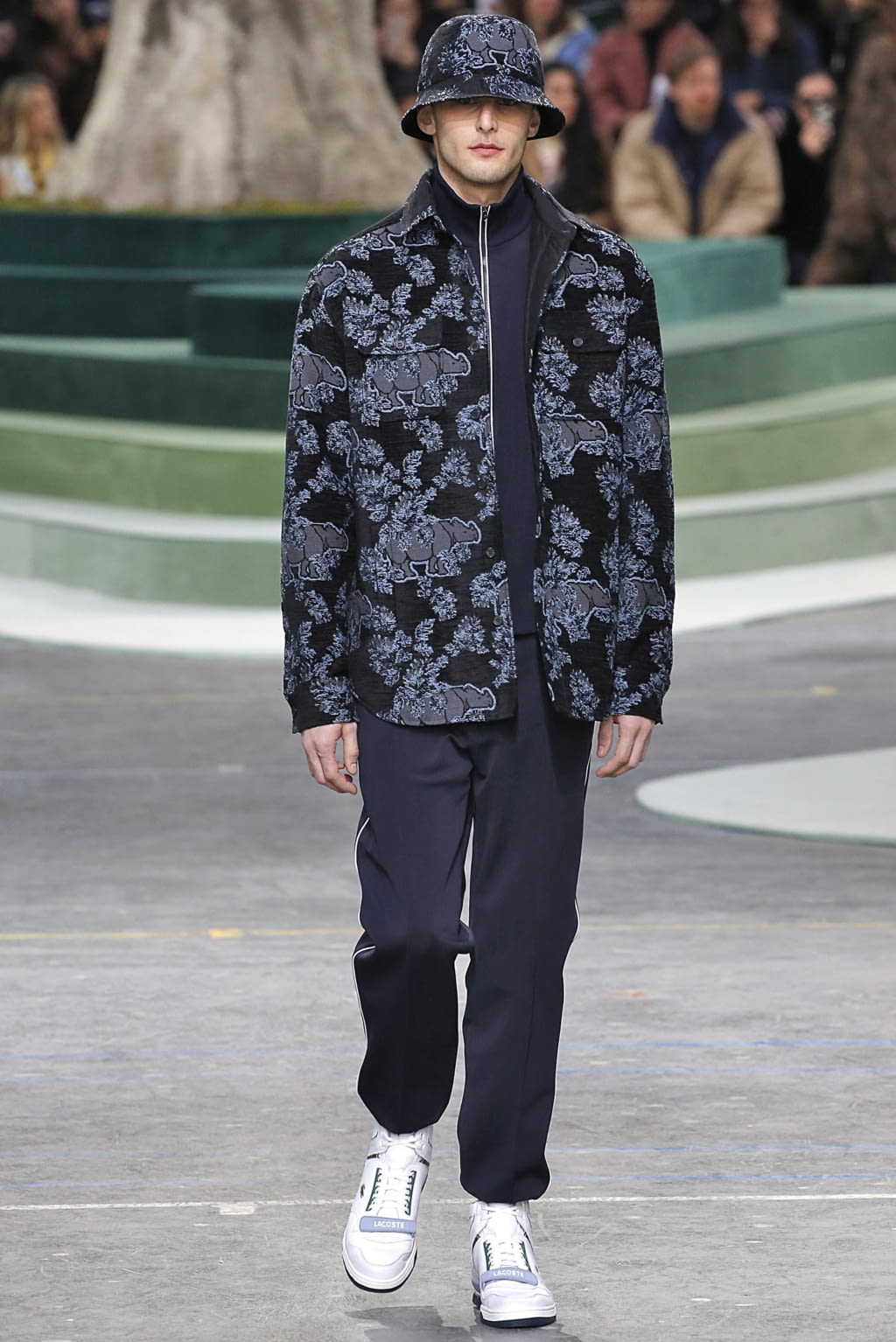 Fashion Week Paris Fall/Winter 2018 look 53 from the Lacoste collection menswear