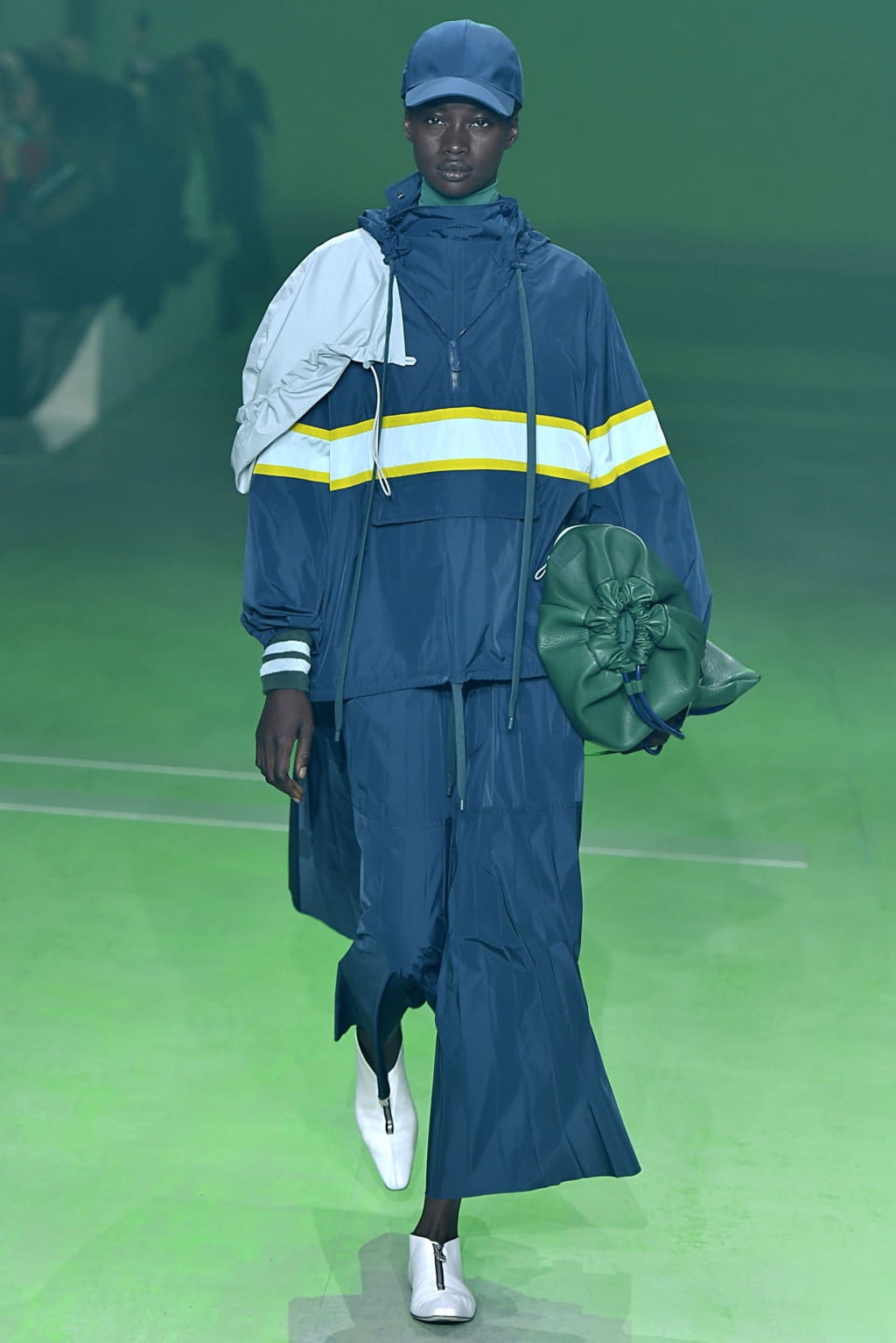 Fashion Week Paris Fall/Winter 2019 look 57 from the Lacoste collection 女装