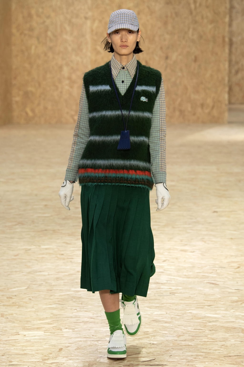 Fashion Week Paris Fall/Winter 2020 look 2 de la collection Lacoste womenswear