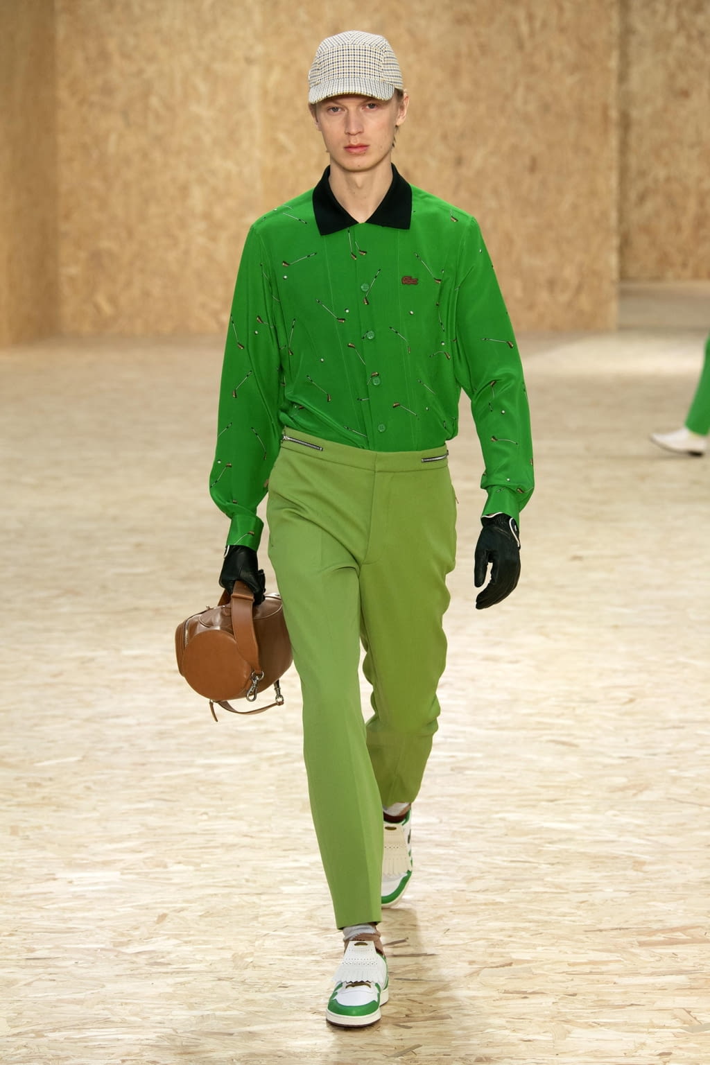 Fashion Week Paris Fall/Winter 2020 look 13 from the Lacoste collection 女装