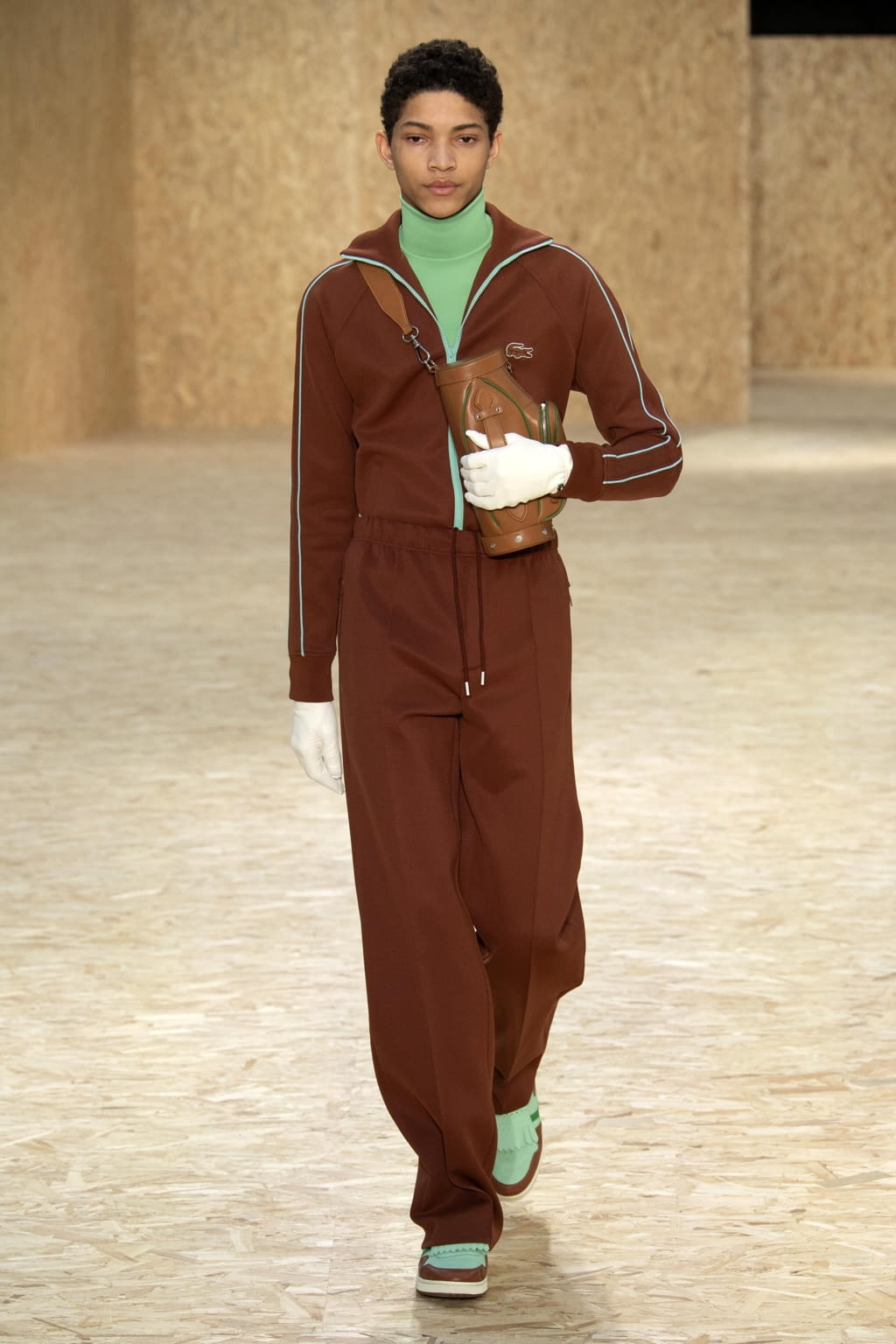 Fashion Week Paris Fall/Winter 2020 look 17 from the Lacoste collection 女装