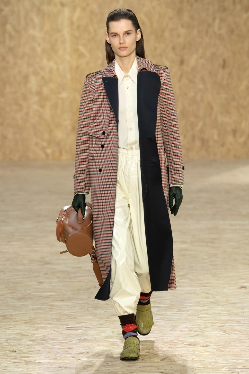 Fashion Week Paris Fall/Winter 2020 look 41 from the Lacoste collection womenswear
