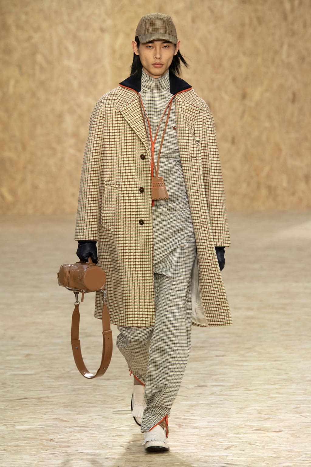 Fashion Week Paris Fall/Winter 2020 look 43 from the Lacoste collection womenswear