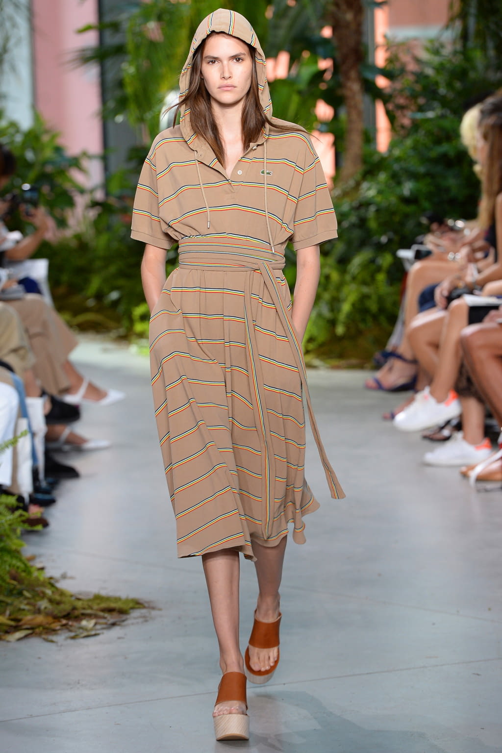 Fashion Week New York Spring/Summer 2017 look 8 from the Lacoste collection 女装