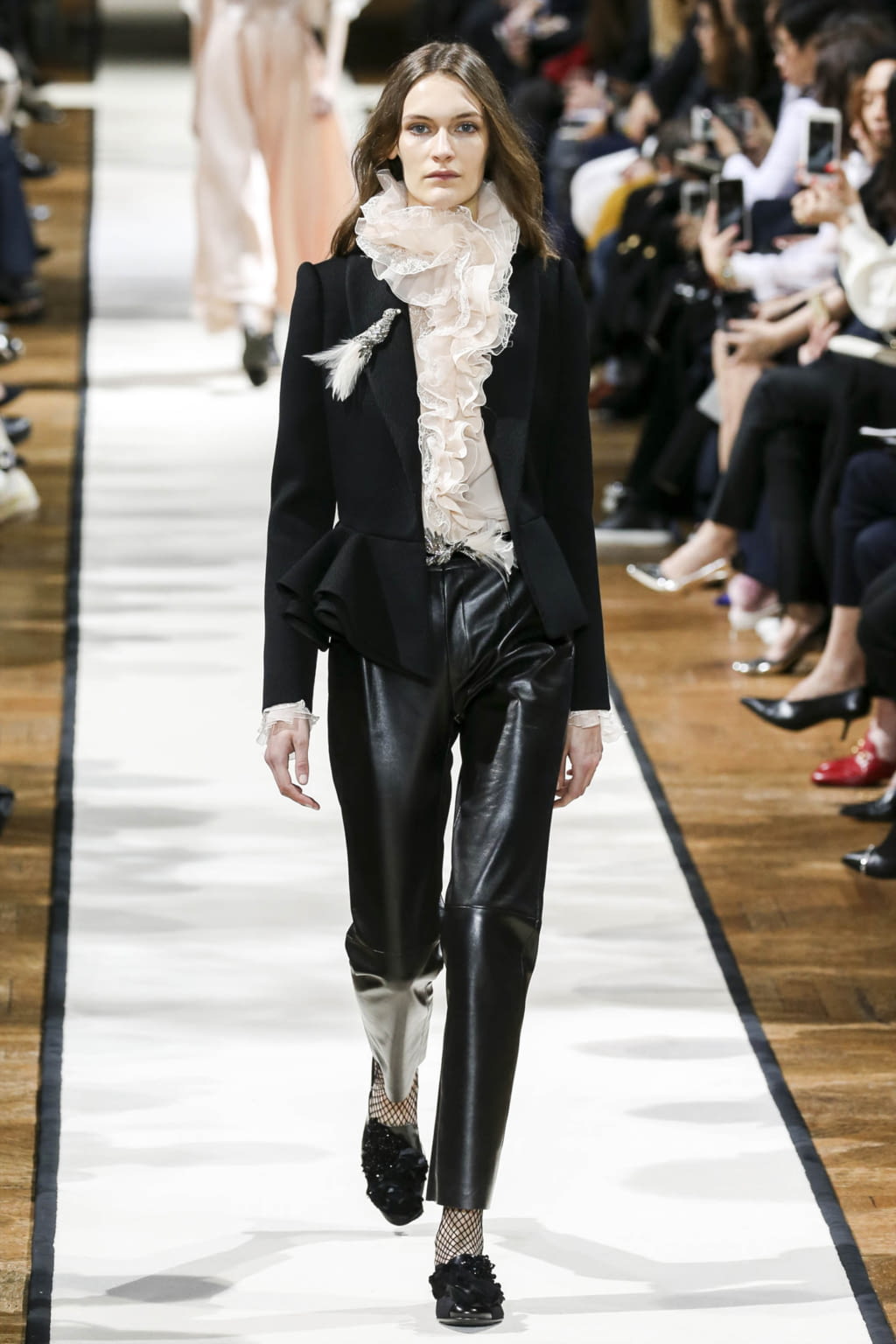 Fashion Week Paris Fall/Winter 2017 look 10 from the Lanvin collection womenswear