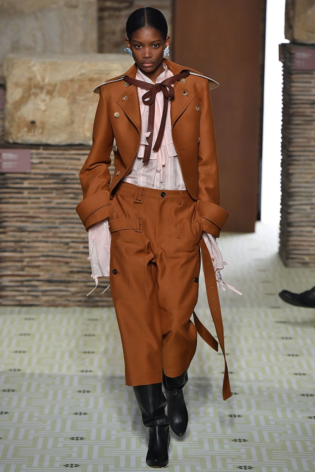 Fashion Week Paris Fall/Winter 2019 look 49 from the Lanvin collection 女装