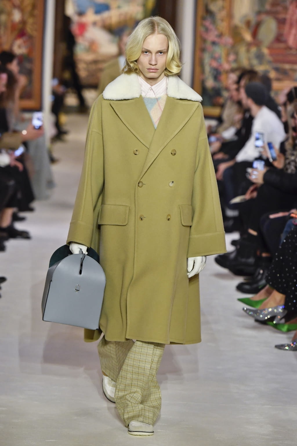 Fashion Week Paris Fall/Winter 2020 look 35 from the Lanvin collection womenswear
