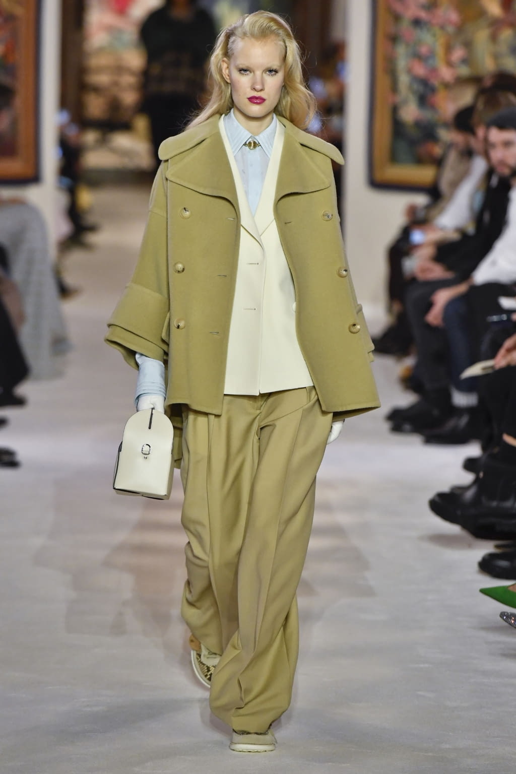 Fashion Week Paris Fall/Winter 2020 look 36 from the Lanvin collection womenswear