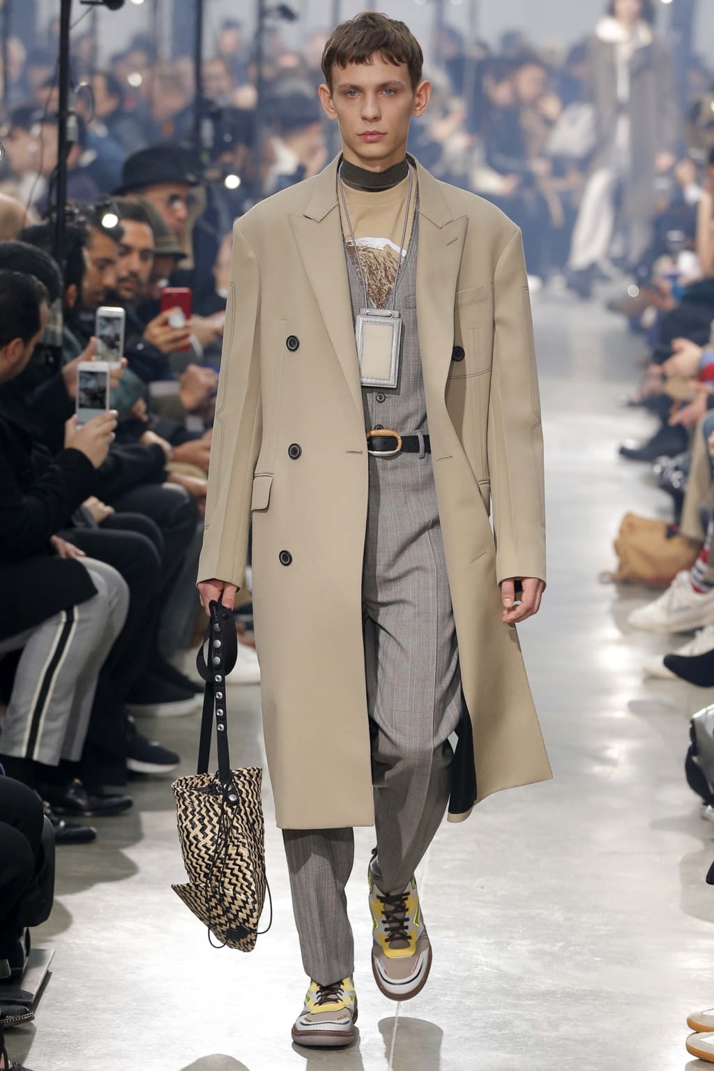 Fashion Week Paris Fall/Winter 2018 look 15 from the Lanvin collection 男装