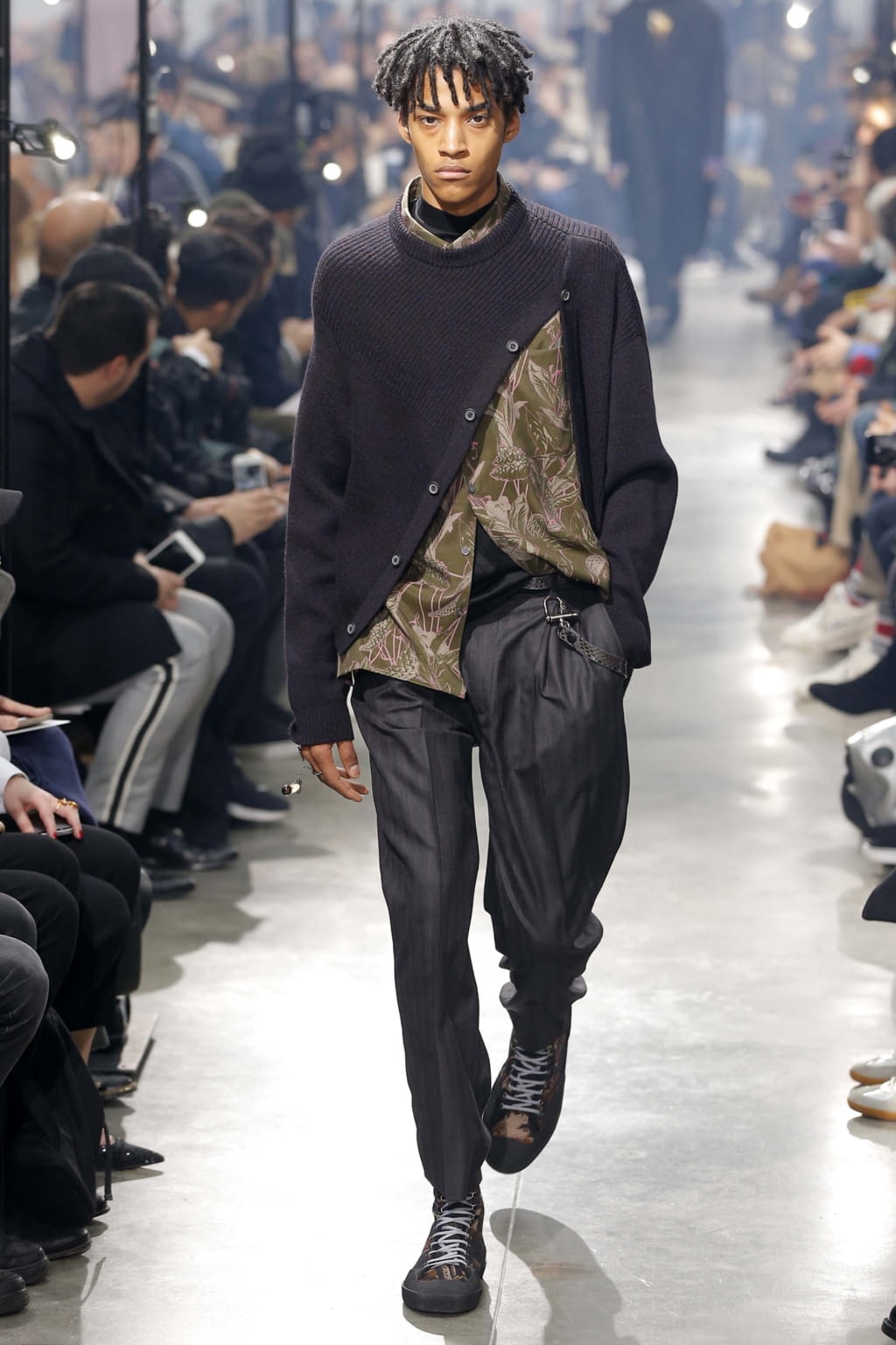 Fashion Week Paris Fall/Winter 2018 look 20 from the Lanvin collection menswear