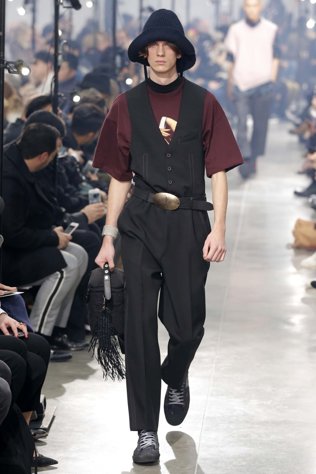 Fashion Week Paris Fall/Winter 2018 look 22 from the Lanvin collection 男装