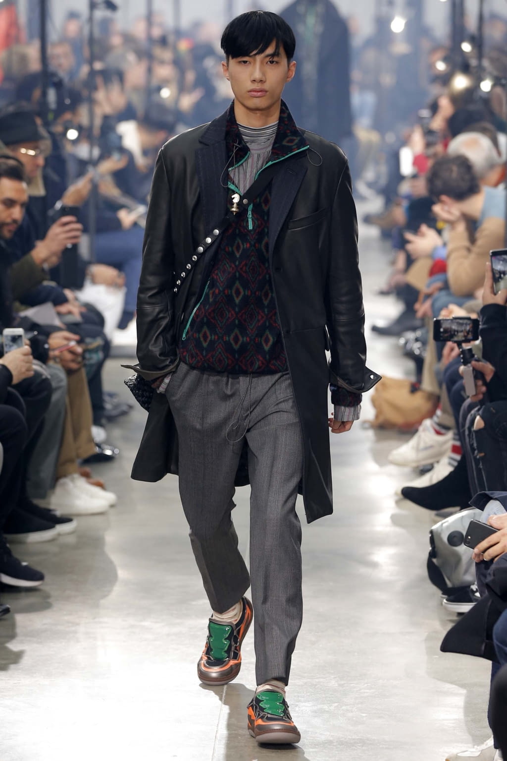 Fashion Week Paris Fall/Winter 2018 look 33 from the Lanvin collection menswear