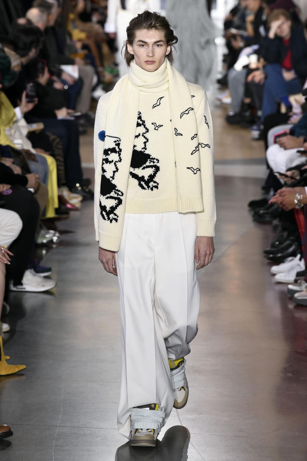 Fashion Week Paris Fall/Winter 2020 look 41 from the Lanvin collection 男装