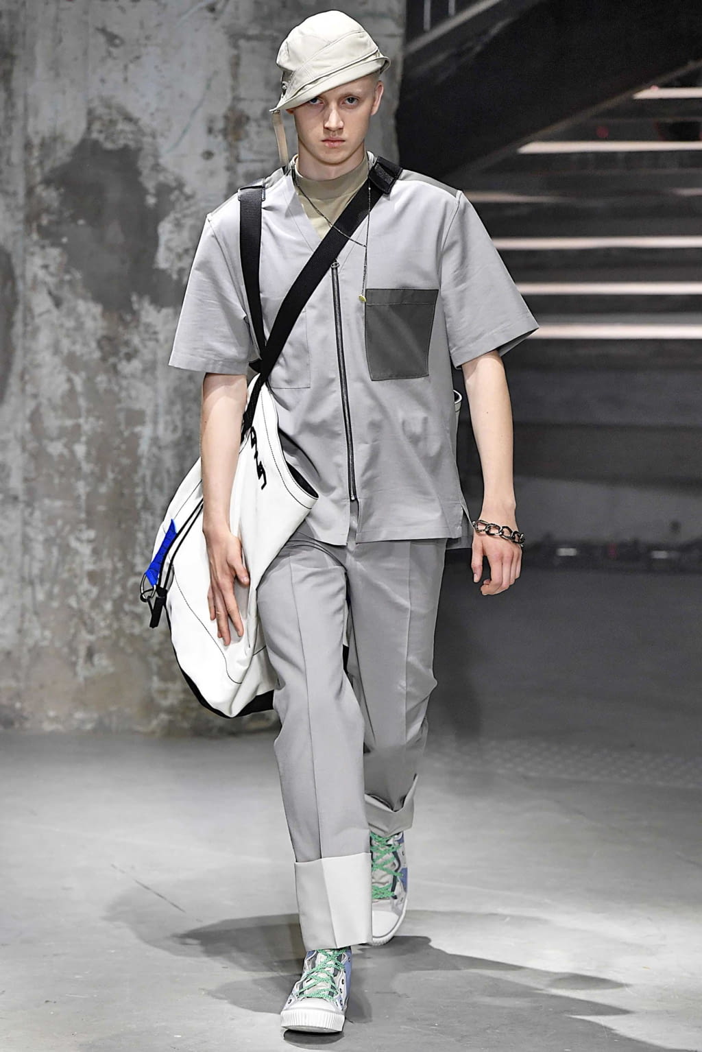 Fashion Week Paris Spring/Summer 2019 look 21 from the Lanvin collection menswear