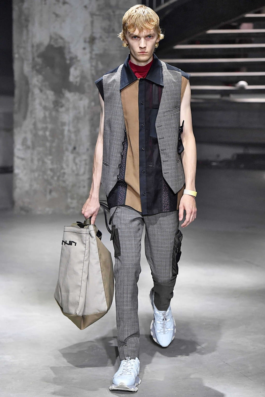 Fashion Week Paris Spring/Summer 2019 look 25 from the Lanvin collection 男装