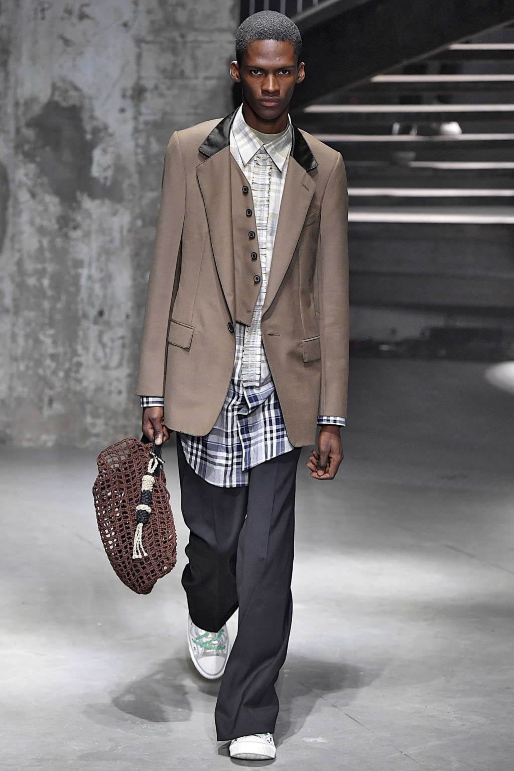 Fashion Week Paris Spring/Summer 2019 look 27 from the Lanvin collection menswear