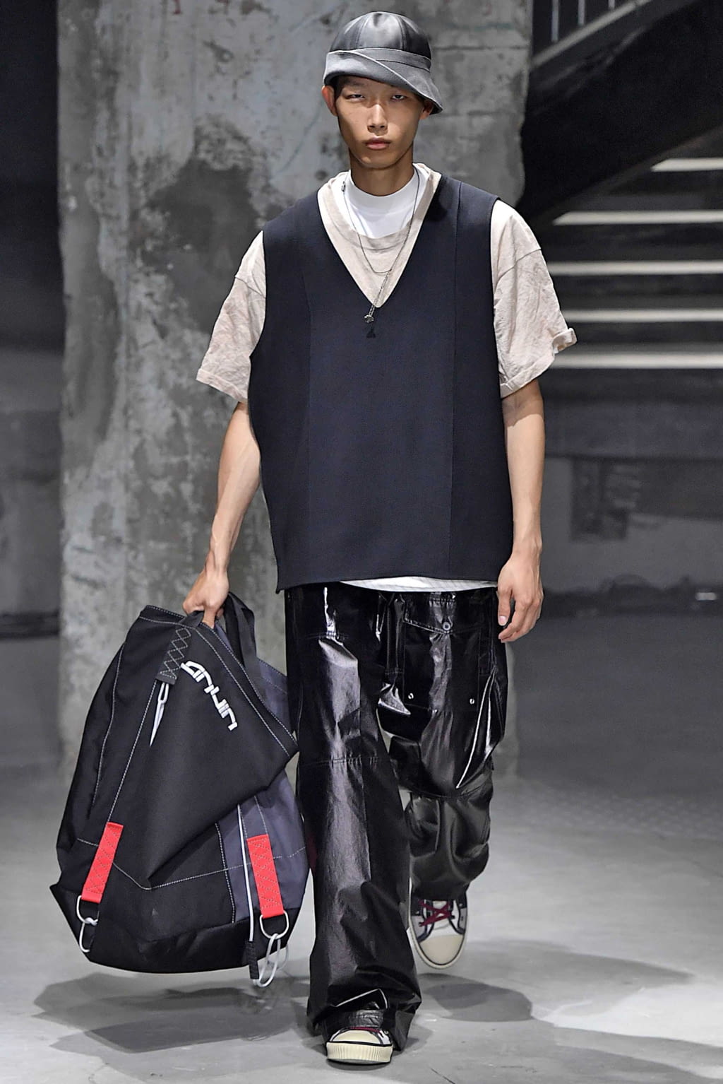 Fashion Week Paris Spring/Summer 2019 look 33 from the Lanvin collection menswear