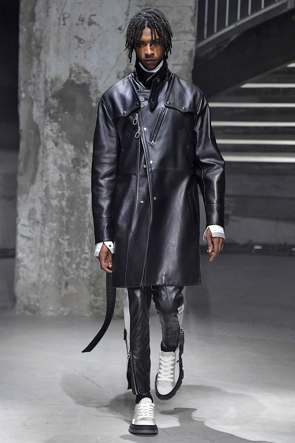 Fashion Week Paris Spring/Summer 2019 look 35 from the Lanvin collection menswear