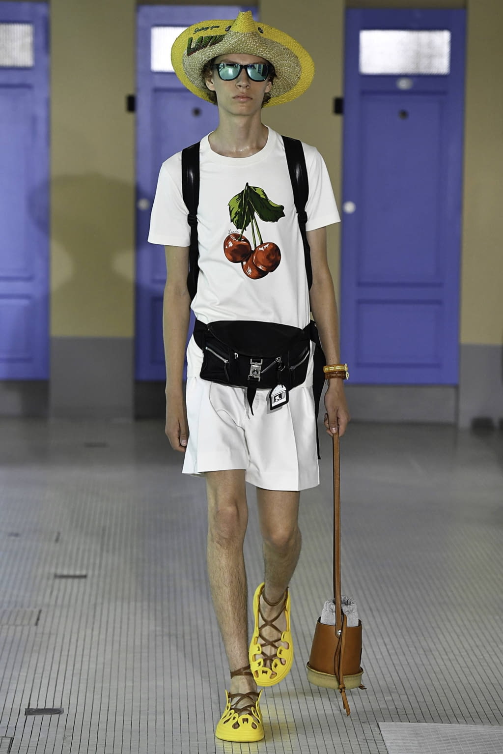 Fashion Week Paris Spring/Summer 2020 look 47 from the Lanvin collection 男装