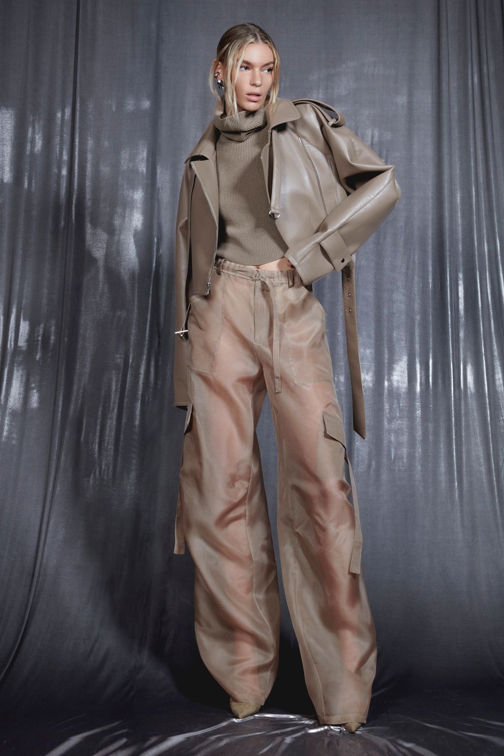 Fashion Week New York Resort 2024 look 10 from the LaPointe collection 女装