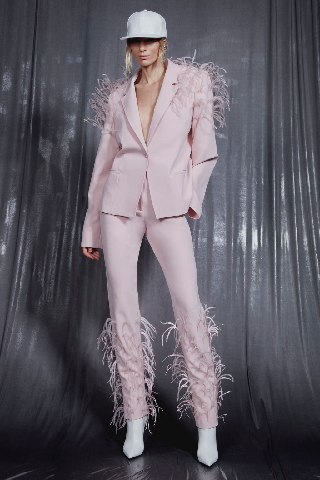 Fashion Week New York Resort 2024 look 15 de la collection LaPointe womenswear