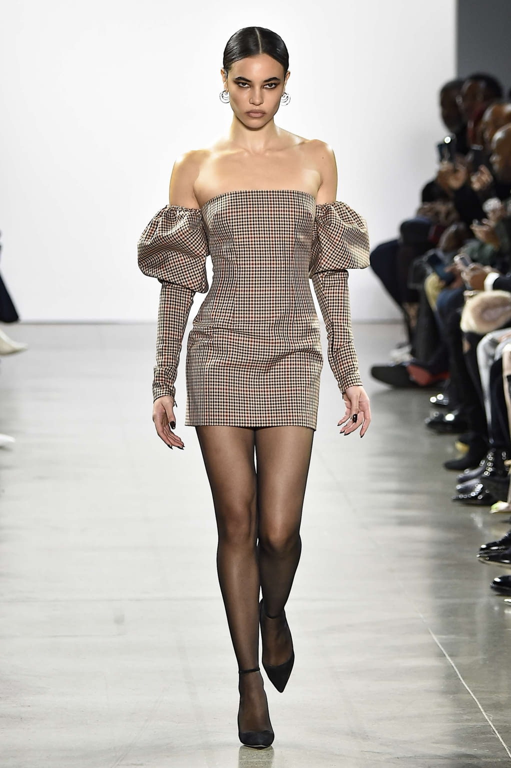 Fashion Week New York Fall/Winter 2019 look 2 from the LaQuan Smith collection 女装