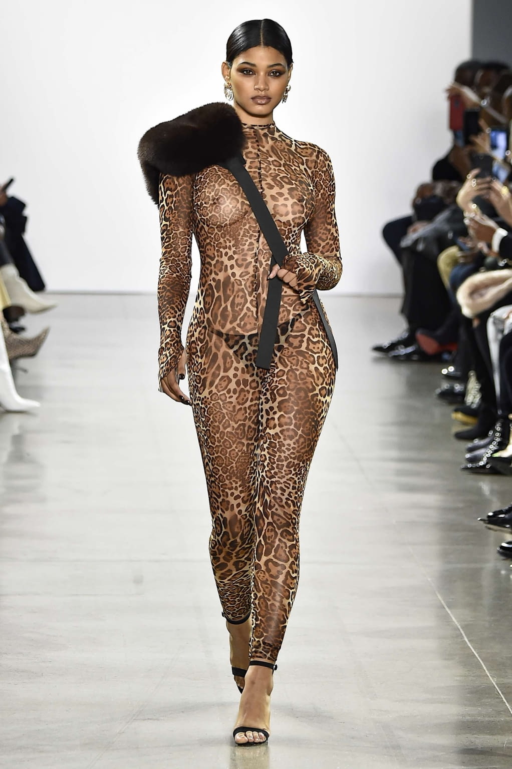Fashion Week New York Fall/Winter 2019 look 6 from the LaQuan Smith collection womenswear