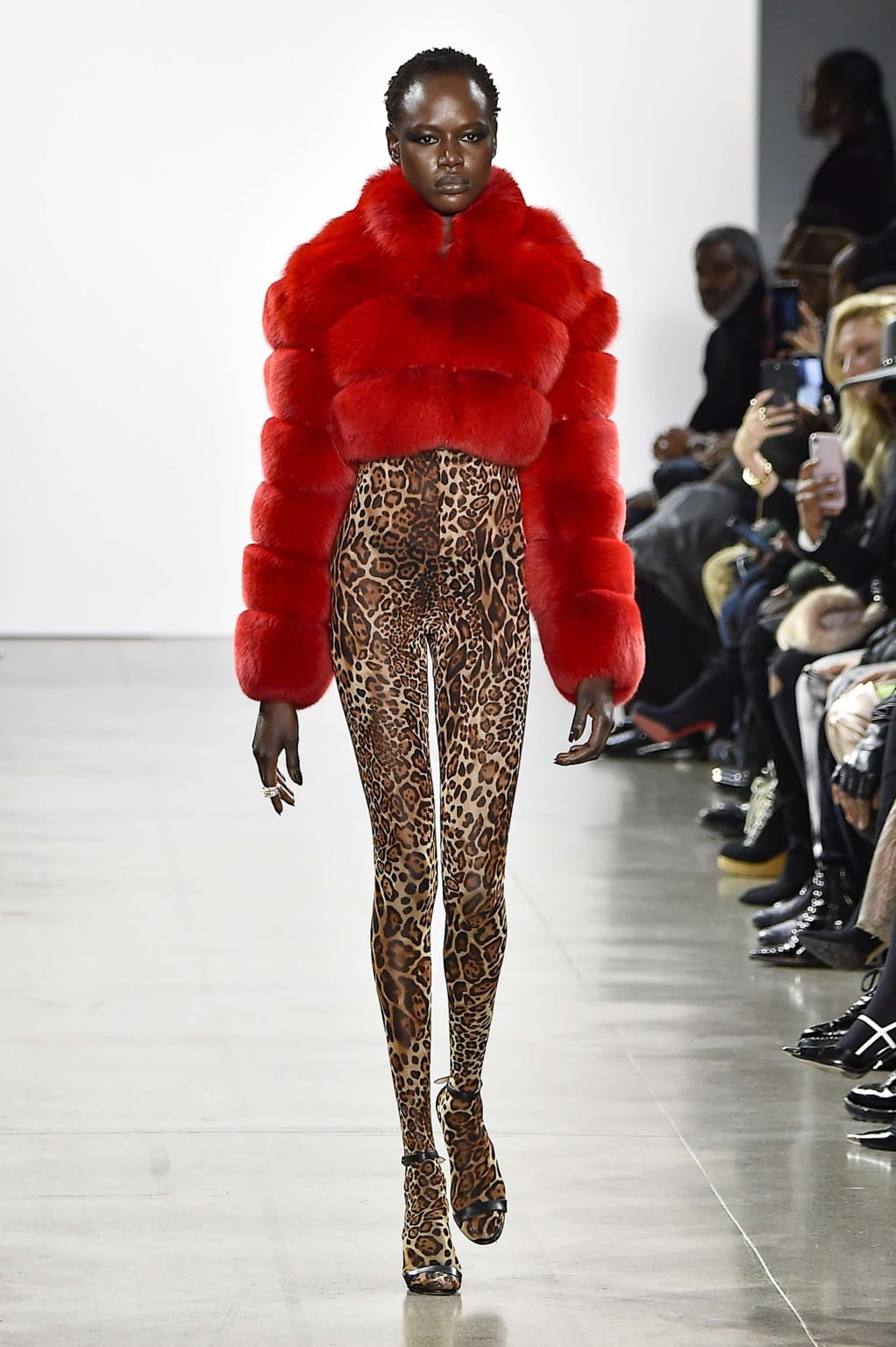 Fashion Week New York Fall/Winter 2019 look 19 from the LaQuan Smith collection 女装