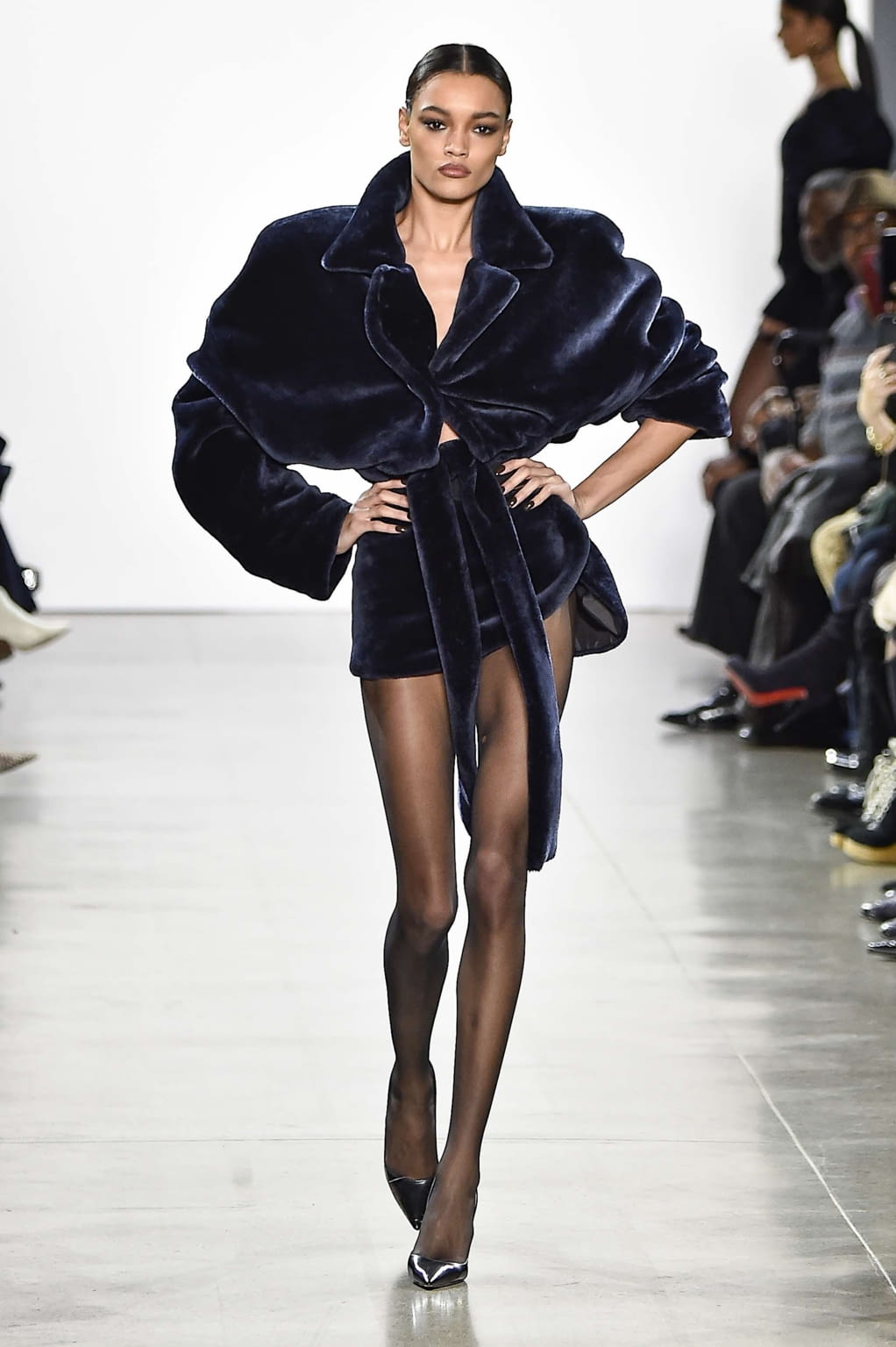 Fashion Week New York Fall/Winter 2019 look 28 from the LaQuan Smith collection 女装