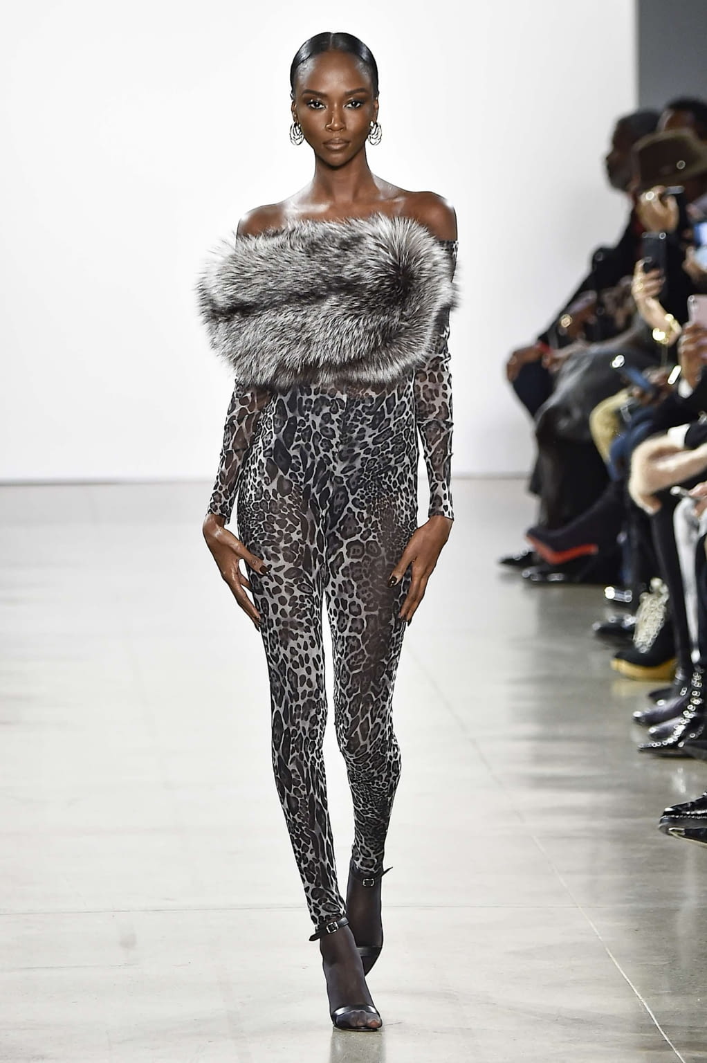 Fashion Week New York Fall/Winter 2019 look 30 from the LaQuan Smith collection 女装