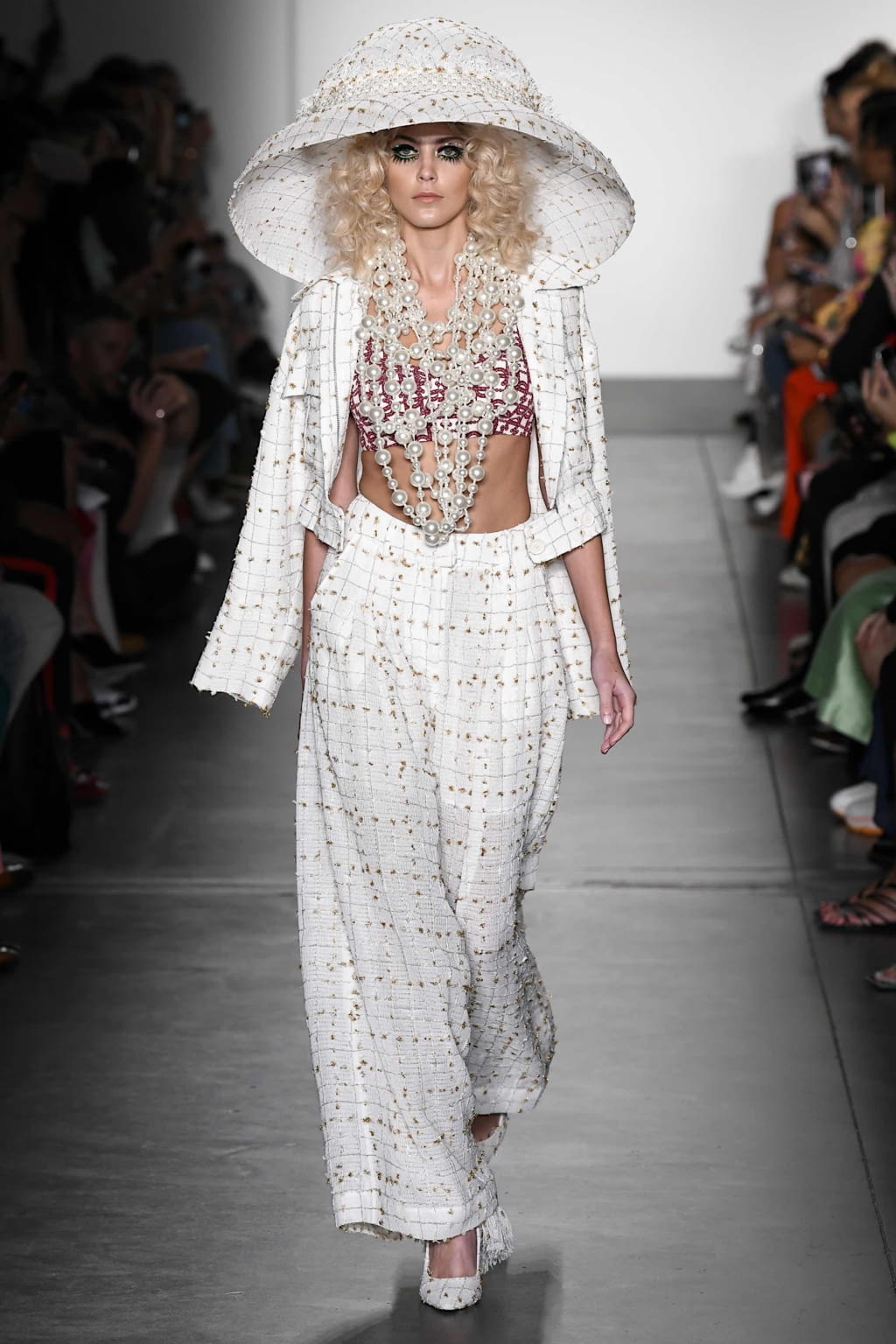 Fashion Week New York Spring/Summer 2020 look 33 from the Laurence & Chico collection 女装