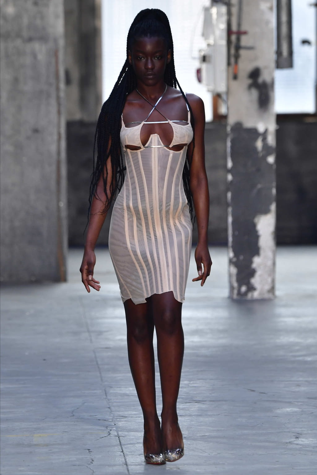 Fashion Week Paris Fall/Winter 2022 look 6 from the Lecourt Mansion collection womenswear