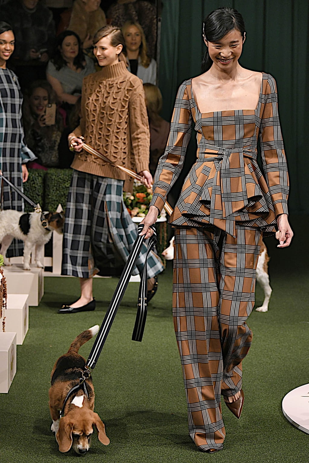 Fashion Week New York Fall/Winter 2019 look 6 from the Lela Rose collection womenswear
